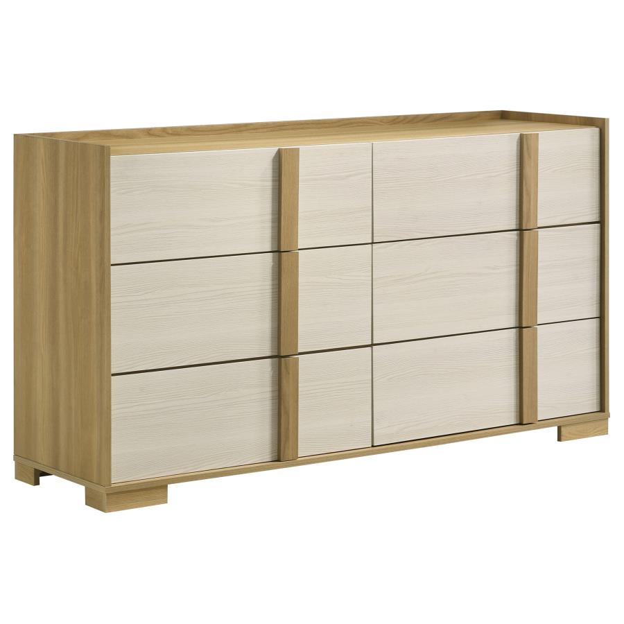 Hyland Dresser / Chest