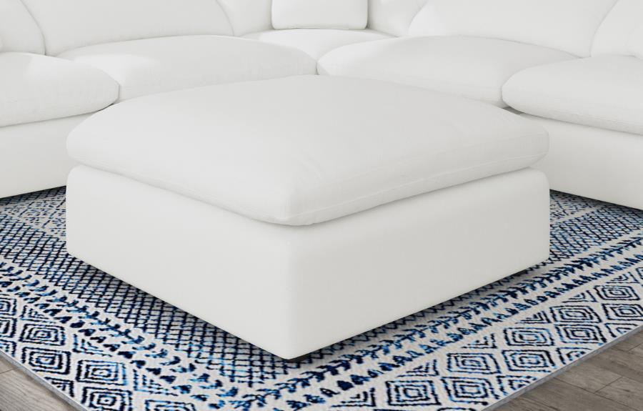 Raleigh Ottoman / Bench