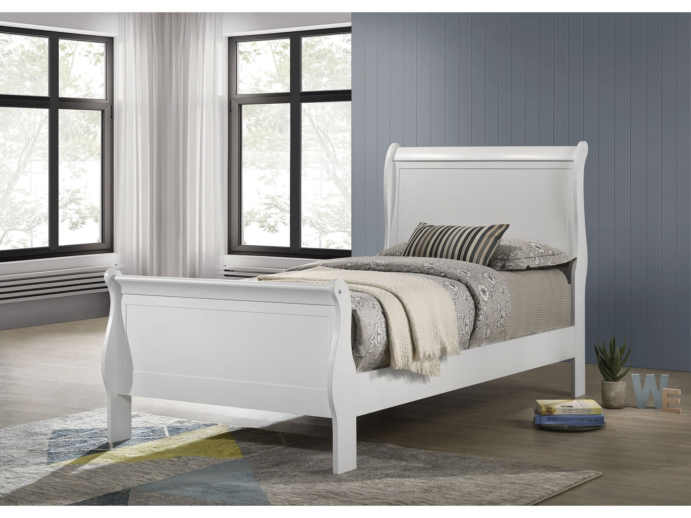 Louis Philippe 47-inch Full Sleigh Panel Bed White