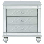 Gunnison 4-piece Eastern King Bedroom Set Silver Metallic