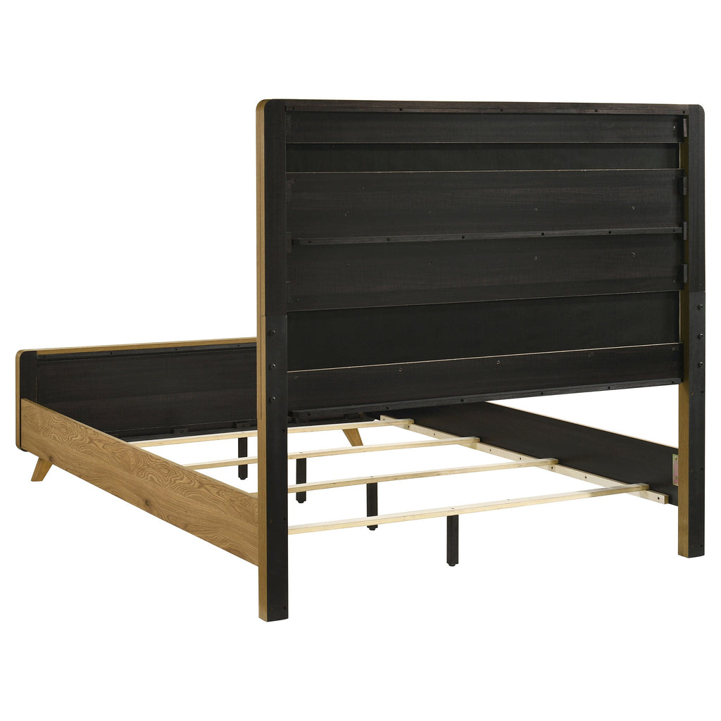 Bennett 4-piece Eastern King Bedroom Set Light Oak