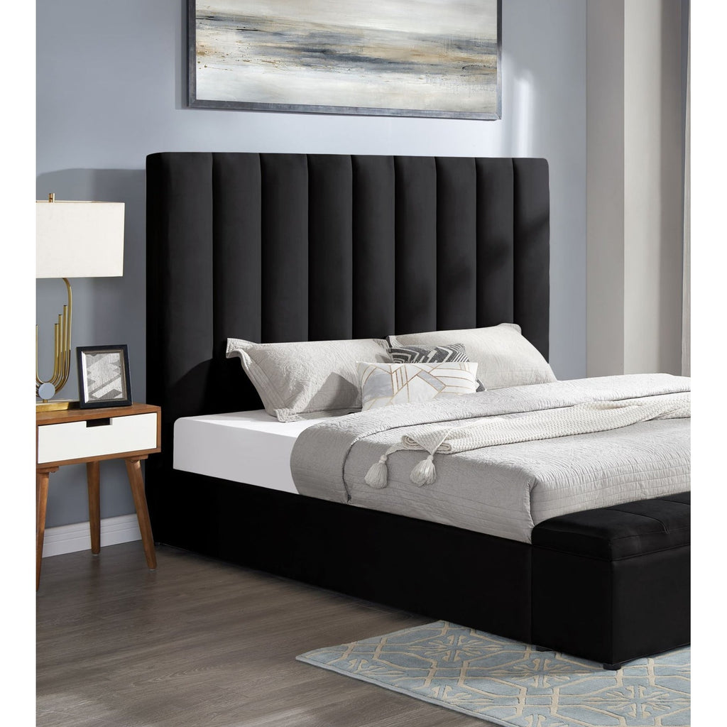 Valencia - Black Platform- Queen and King — Exact product detail: Left-side detail