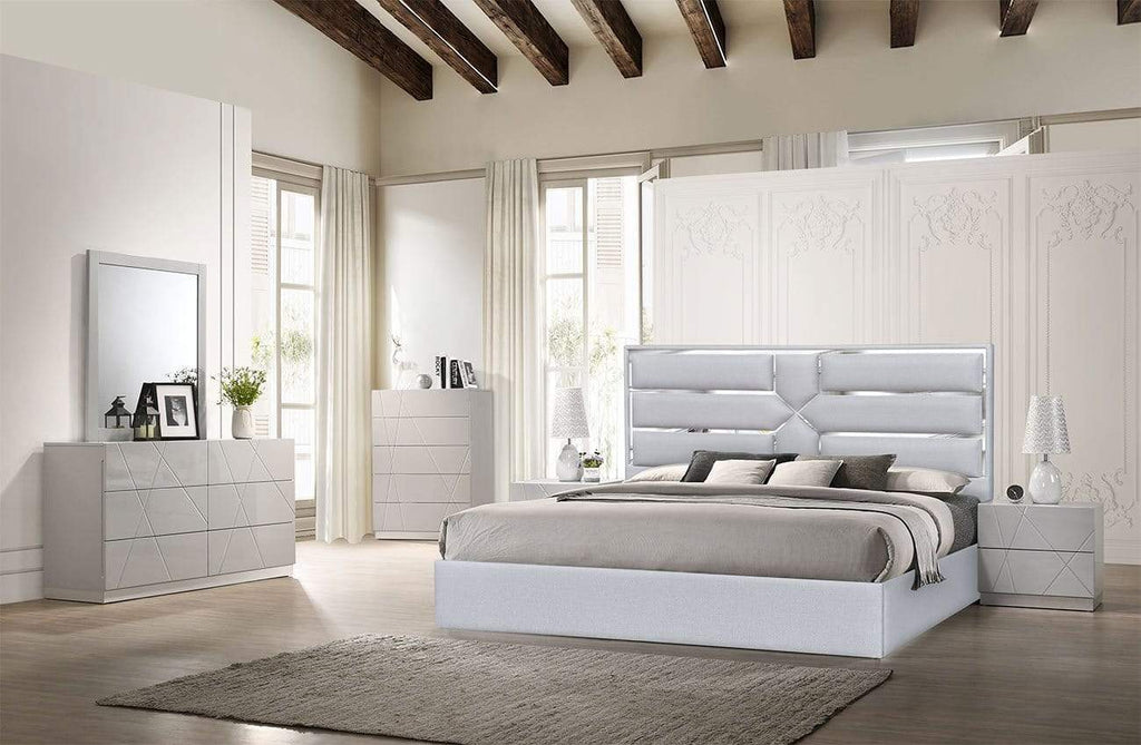 Da Vinci Bed in Silver Grey