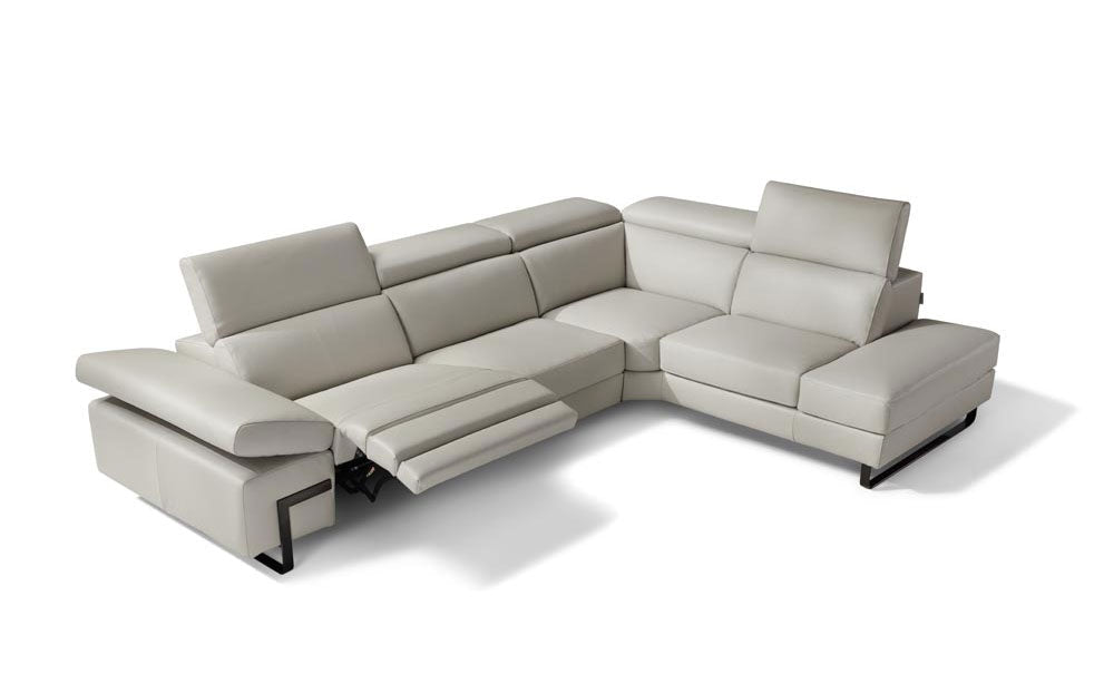 Brooklyn Sectional Sofa | J&M Furniture