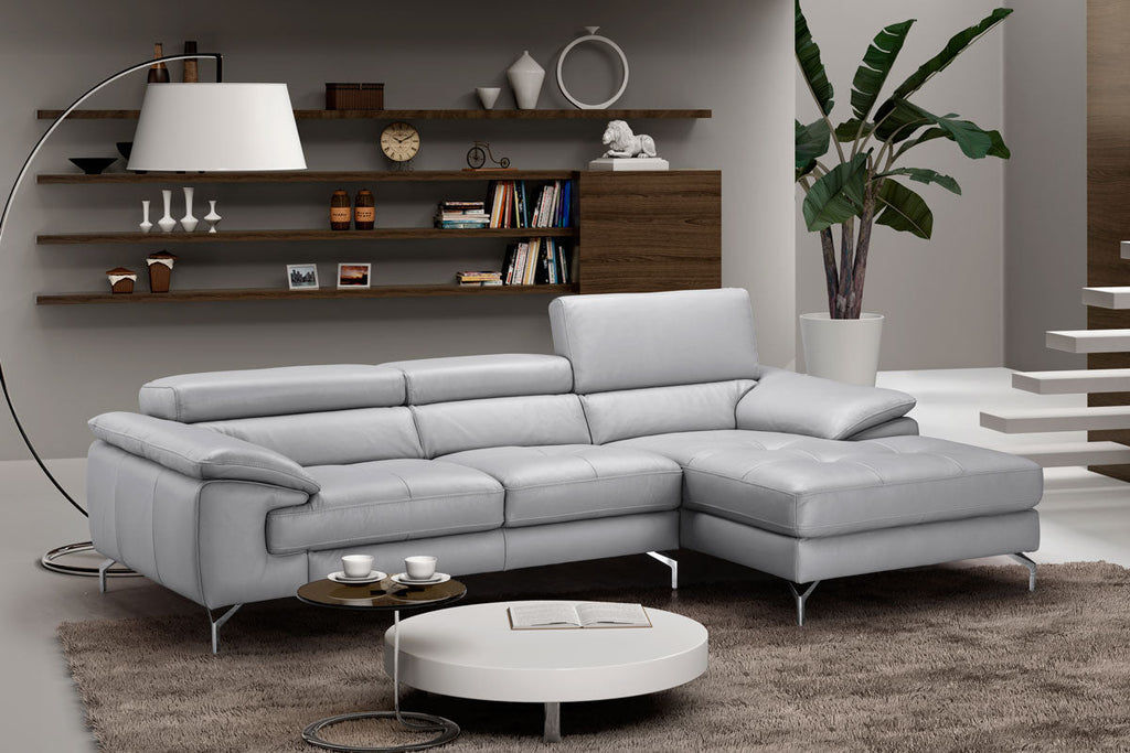 Liam Modern Sectional | J&M Furniture