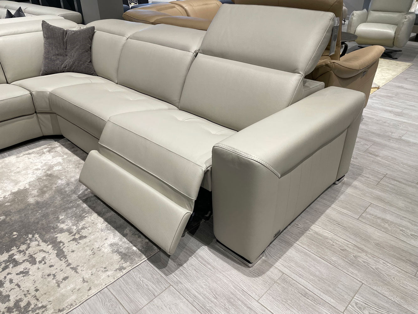 New York Sectional Sofa | J&M Furniture