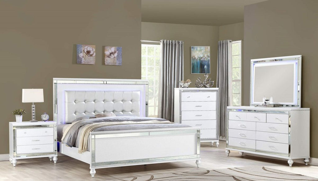 Galaxy Home Sterling Chest in White
